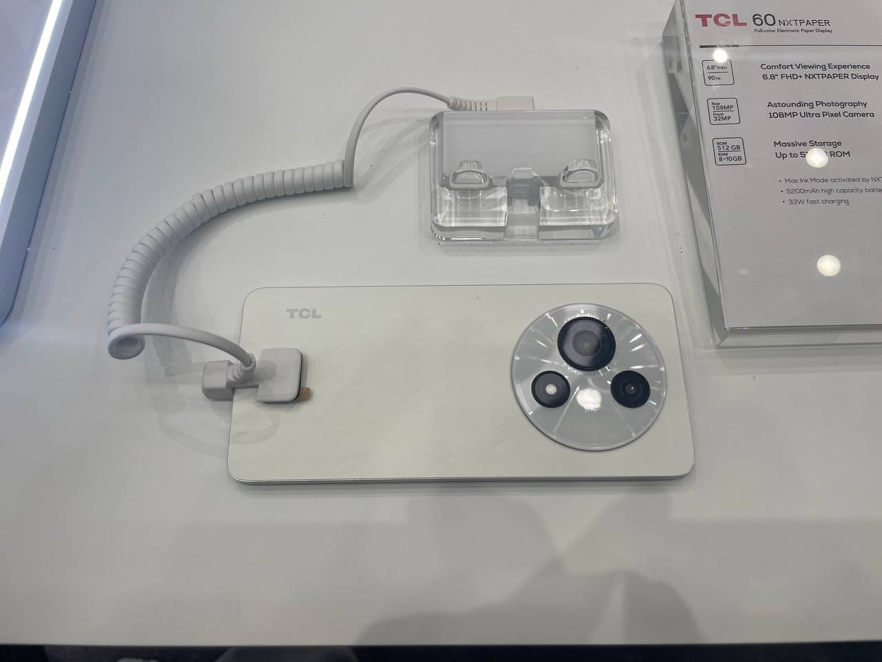 Imagen tomada por el equipo de AndroidTR.es en el estand de TCL en el MWC de Barcelona 2025