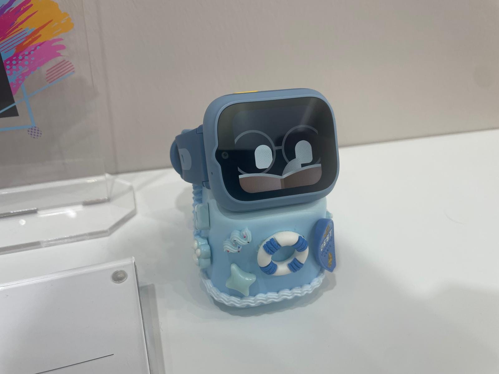 Fotografía del TCL Tbot en su presentación durante el MWC 2026 de Barcelona