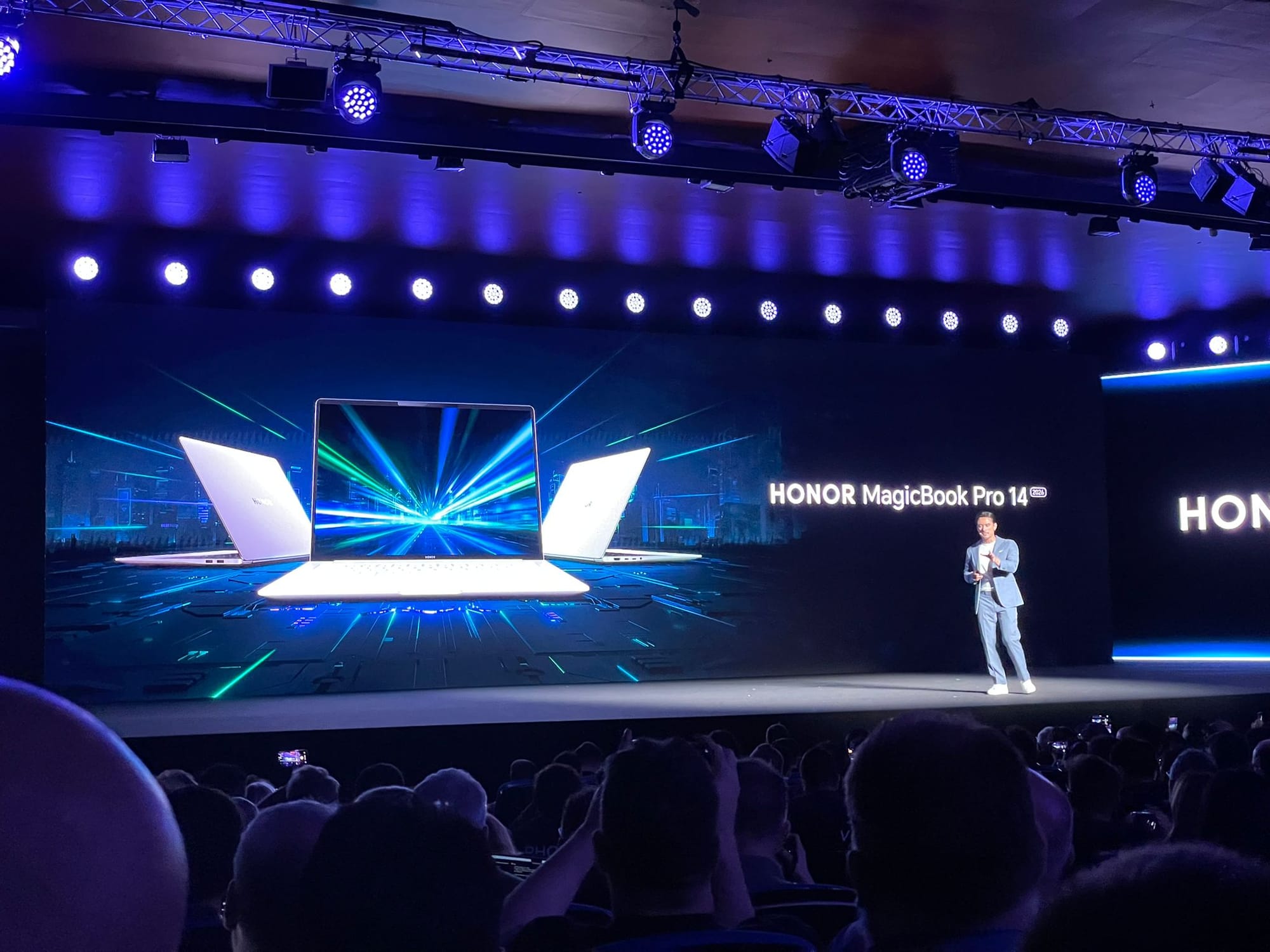 Imagen tomada durante el MWC 2026 de Barcelona en el evento de presentación organizado por Honor