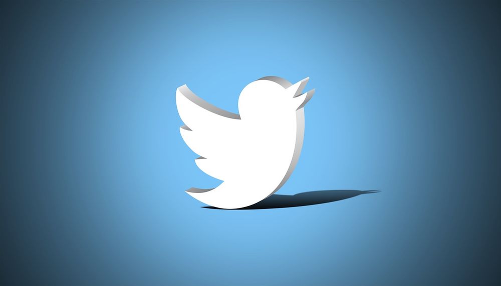 Logo de Twitter en un fondo azul
