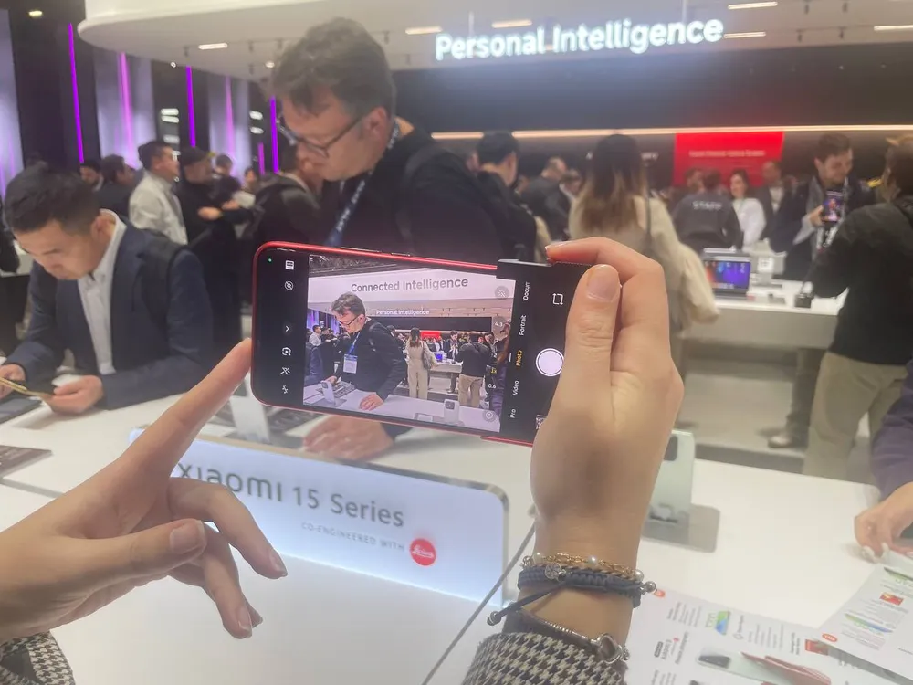 Imagen tomada por el equipo de AndroidTR.es en el estand de Xiaomi en el MWC de Barcelona 2025