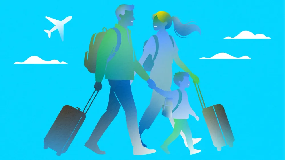 Imagen de una pareja con un niño de viaje